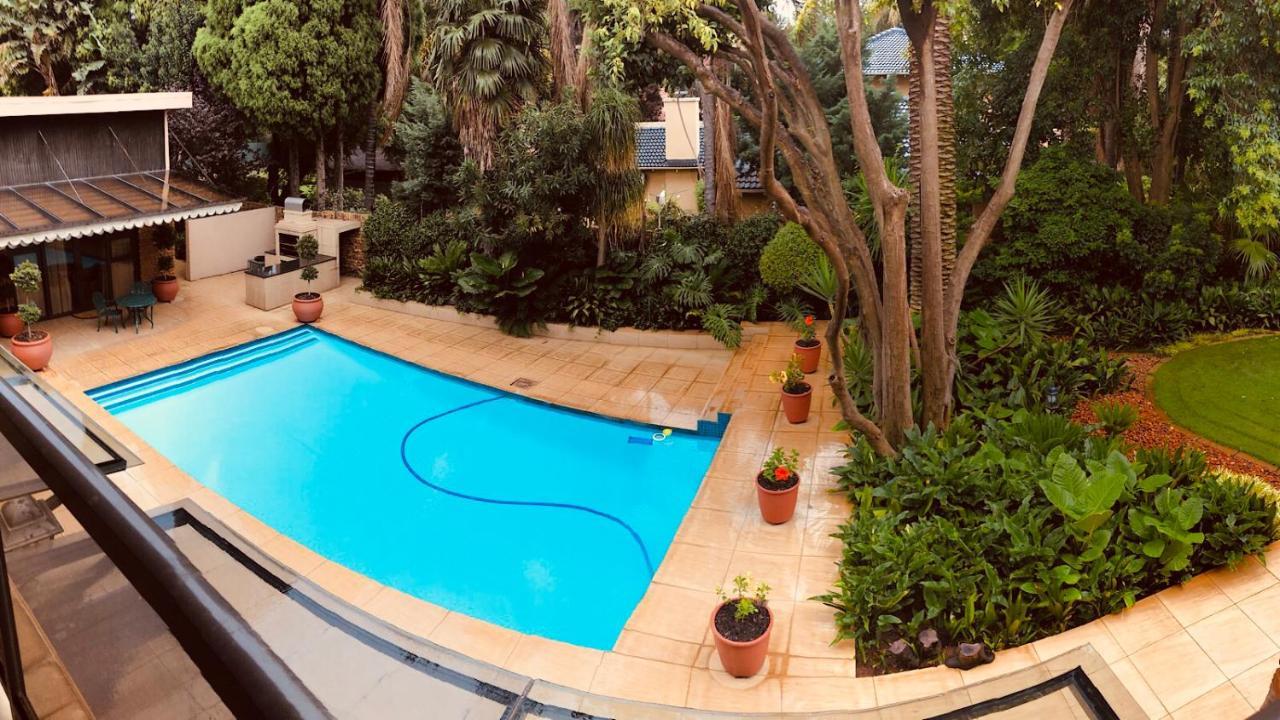 27A On Angus Hotel Johannesburg Buitenkant foto
